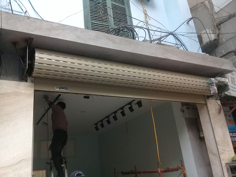 Lắp đặt cửa cuốn tại quận 7-001