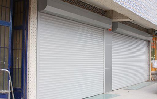 Báo giá thi công và lắp đặt cửa cuốn quận 3, TPHCM